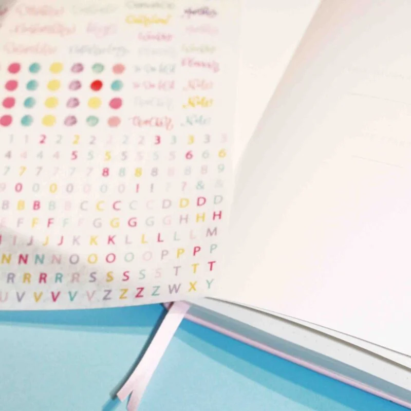 Adesivi bianchi, rossi, neri per Bullet Journal + 150 puntine da