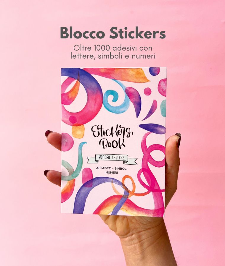 Stickers book con lettere numeri e simboli