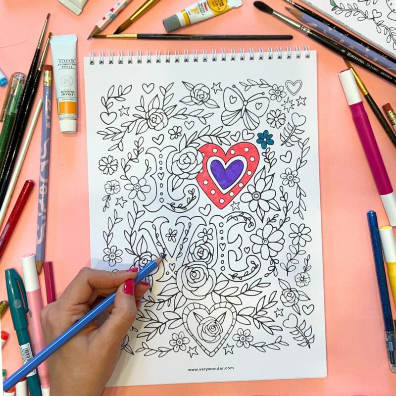 Colouring book con frasi e disegni originali